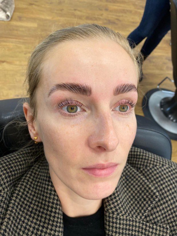 Natuerlicher Look nach Lash & Brow Lifting in Muenchen - Koenigstoechter Schoenheitszentrum